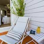 Entire With Private Pool Near And Lisbon