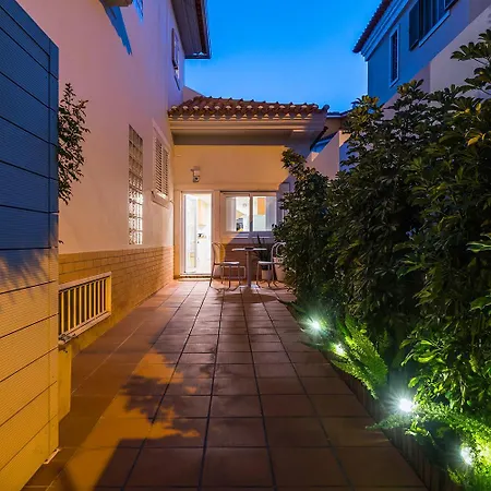 Charming Two Bedroom House With Private Pool Near The Cascais And Lisbon Casa vacanze