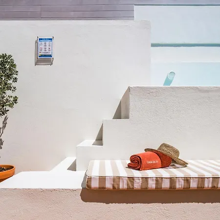 Casa Da Zu Stylish Pool House With Glass Lounge